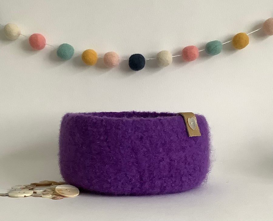 FELTED 'FUSSPOT'  BOWL , tray , desk tidy . Purple ( with button detail ) 