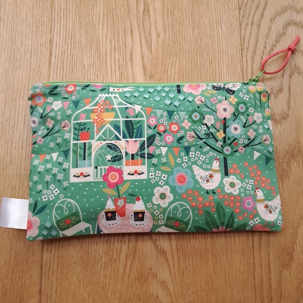 Garden party zip pouch
