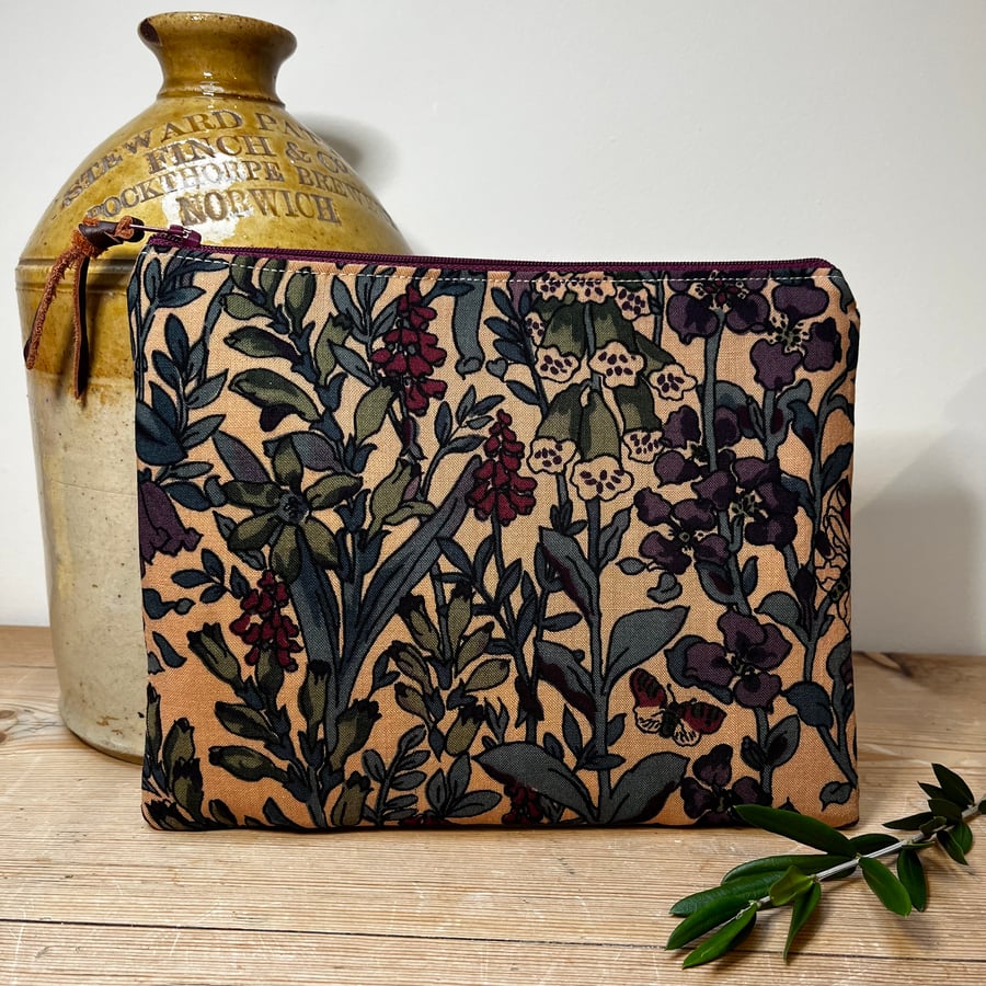Vintage Liberty Penelope zip pouch with velvety back and spotty lining