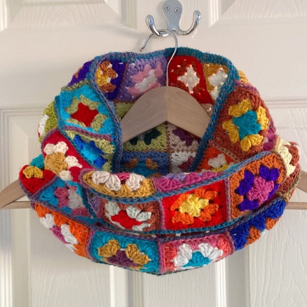 Mini Granny Squares Cowl - Granny Square Neck Warmer