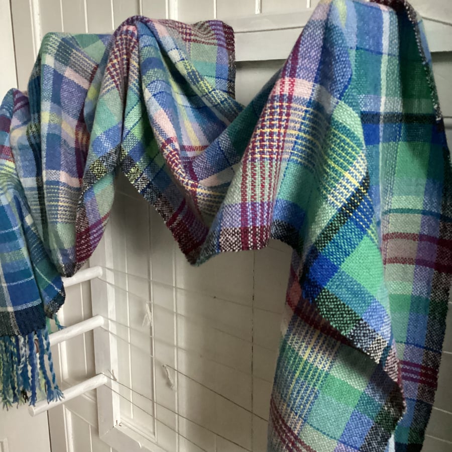 Handwoven lambswool scarf “Drift”