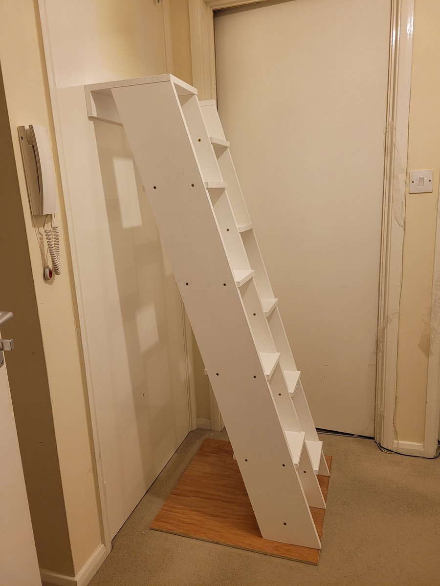 Step ladder for: Bunk Bed, Attic, Basement, Library height 2 mtrs.