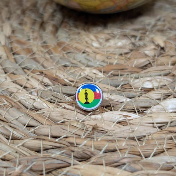 New Caledonia Flag Map Pin – Pacific Island Travel Map Push Pin for Wooden Maps
