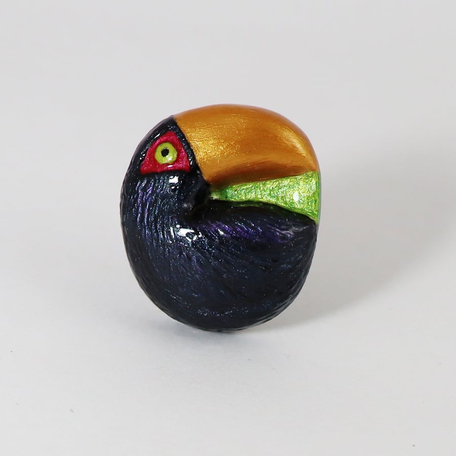 toucan brooch, resin bird brooch