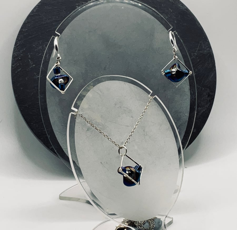 Blue Hematite Gift Set of Pendant and  Earrings in Silver Plated Wire