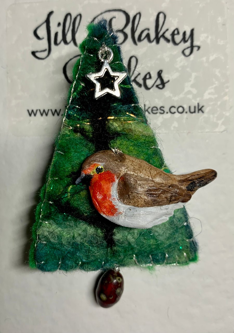 Christmas tree brooch with robin