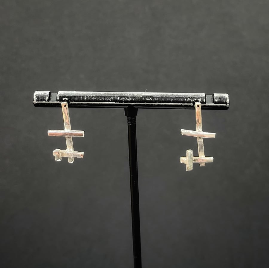 Sterling silver abstract hatching earrings