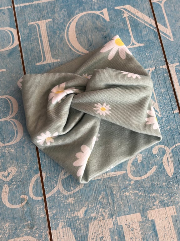 Daisy print wrist wrap bracelet, pale sage textile bracelet, wrist cover up, 