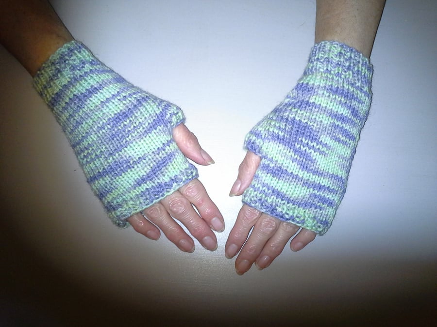 Fingerless gloves