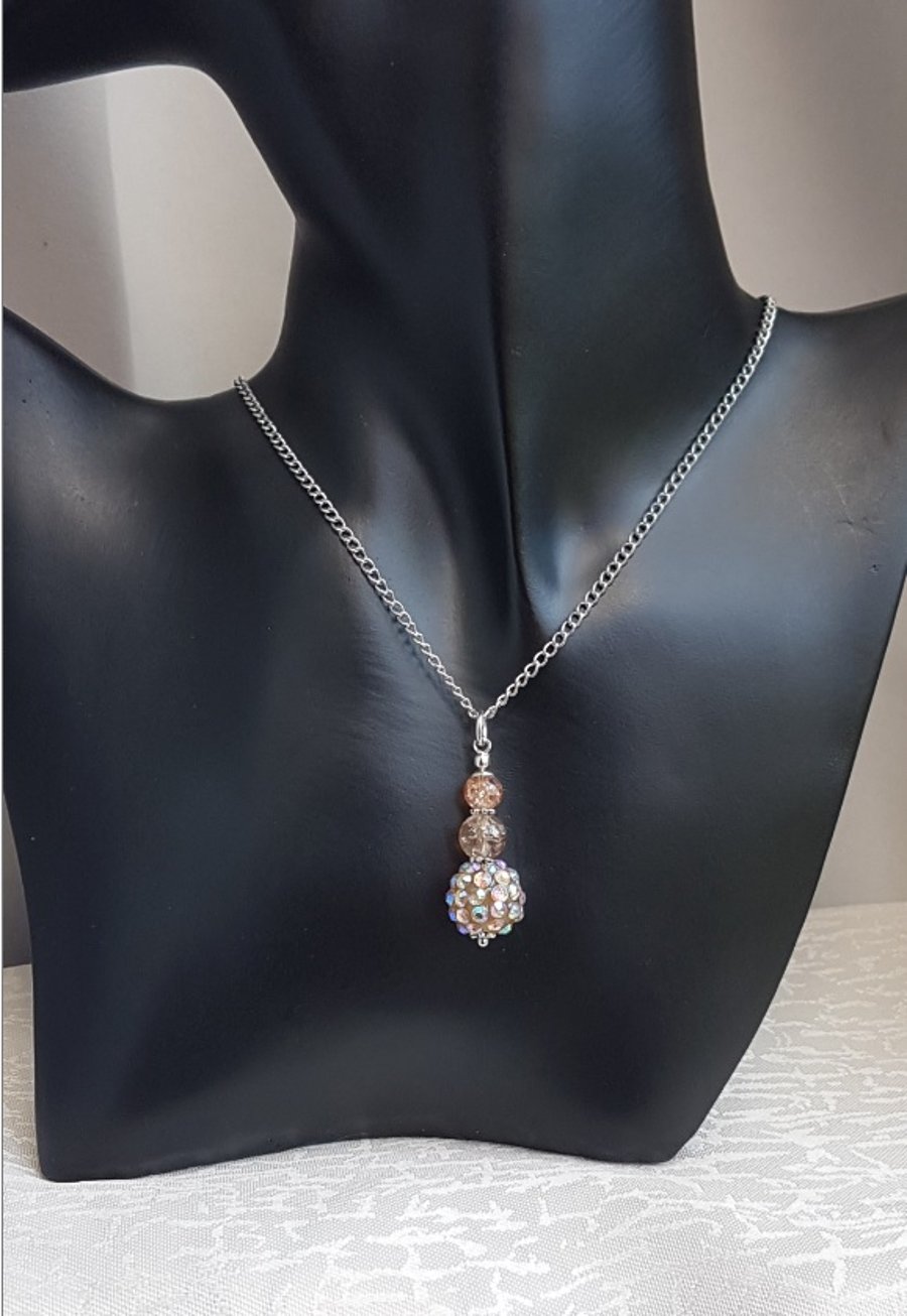 Gorgeous Peach bead dangle pendant necklace.