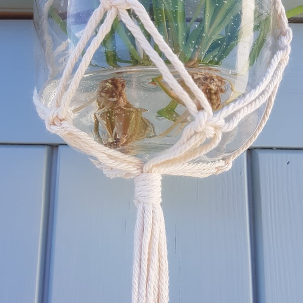 Macrame plant holder hanging basket with wooden beads