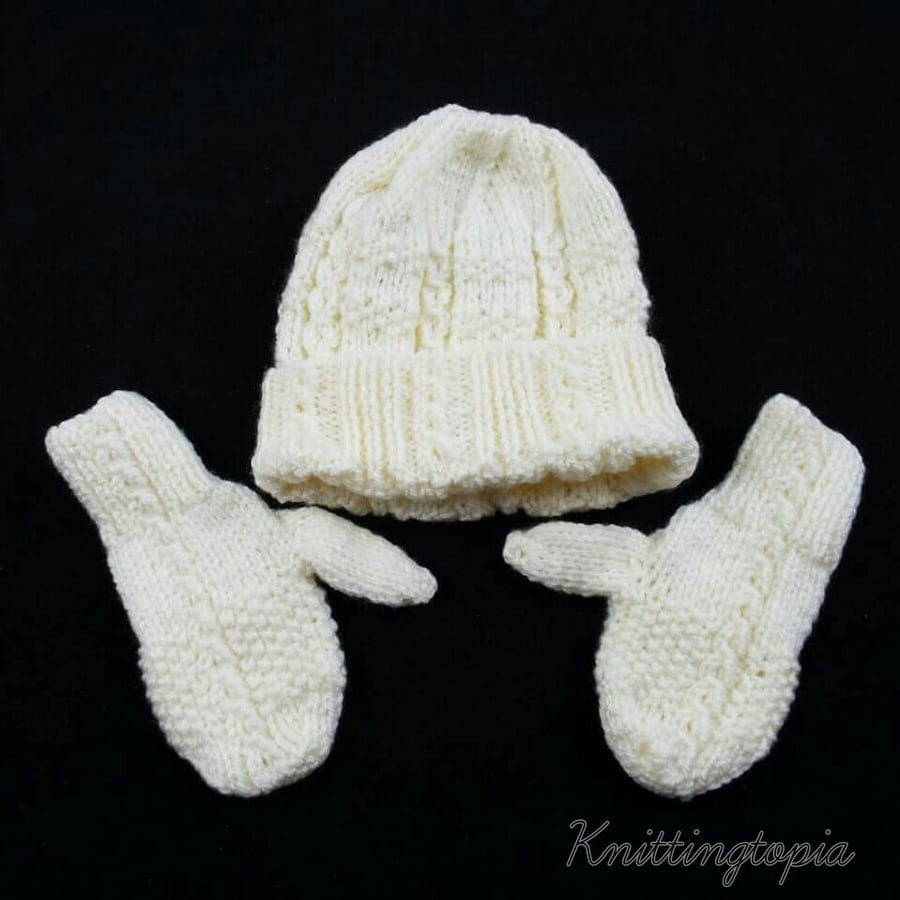 Children's, boys, girls hand knitted cream hat and mittens set