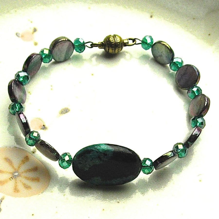 Green Turquoise and Shell Bead Bracelet with Magnetic Catch