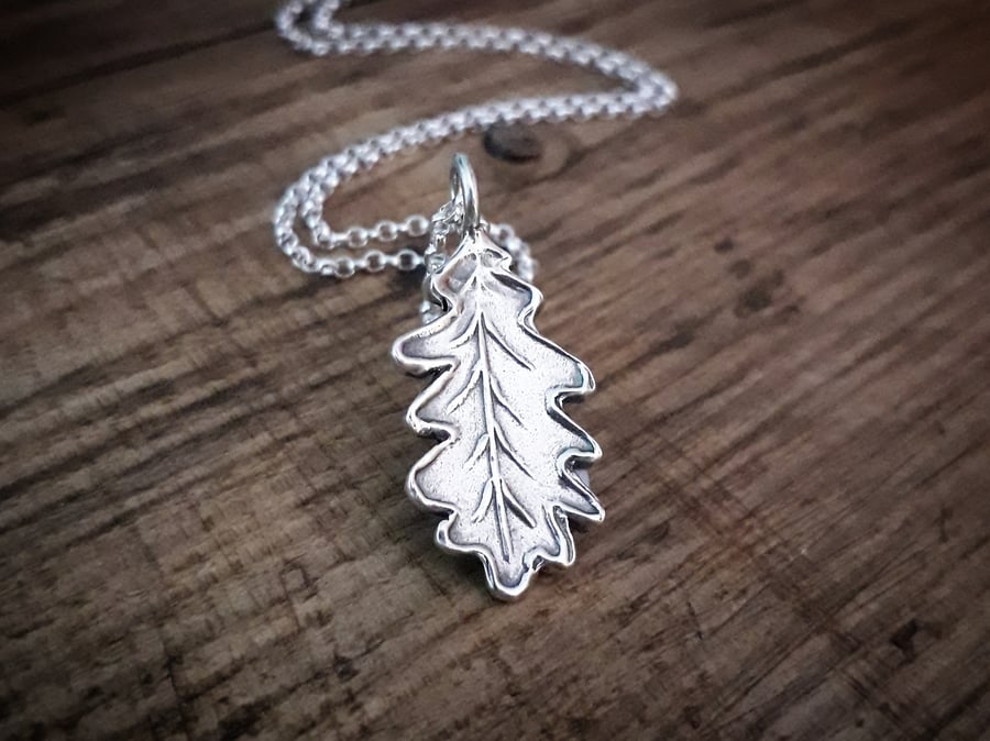 Oak Leaf Simple Silver Necklace