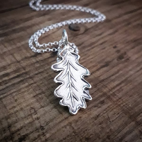 Oak Leaf Simple Silver Necklace