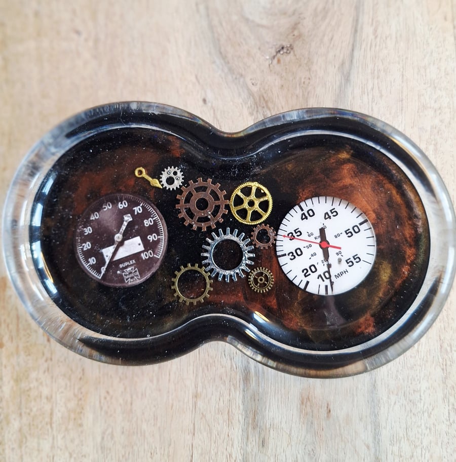 Cogs, gears, dials Bits n Bobs Tray