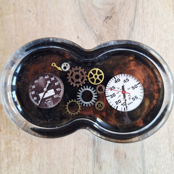 Cogs, gears, dials Bits n Bobs Tray