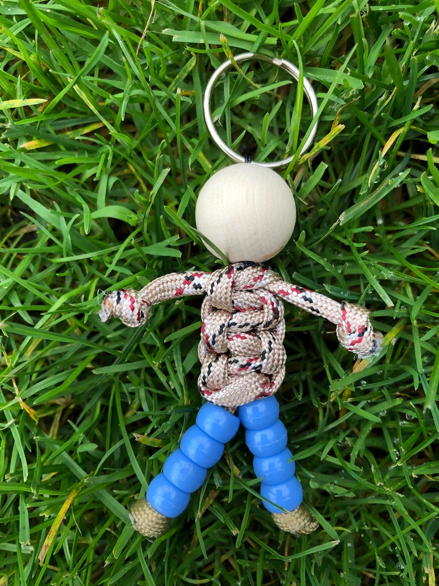 Paracord buddy keychain