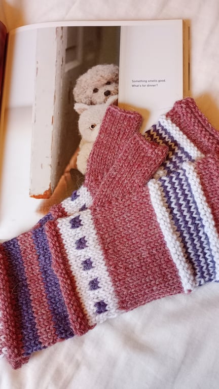 Colourful handknit wristwarmers 