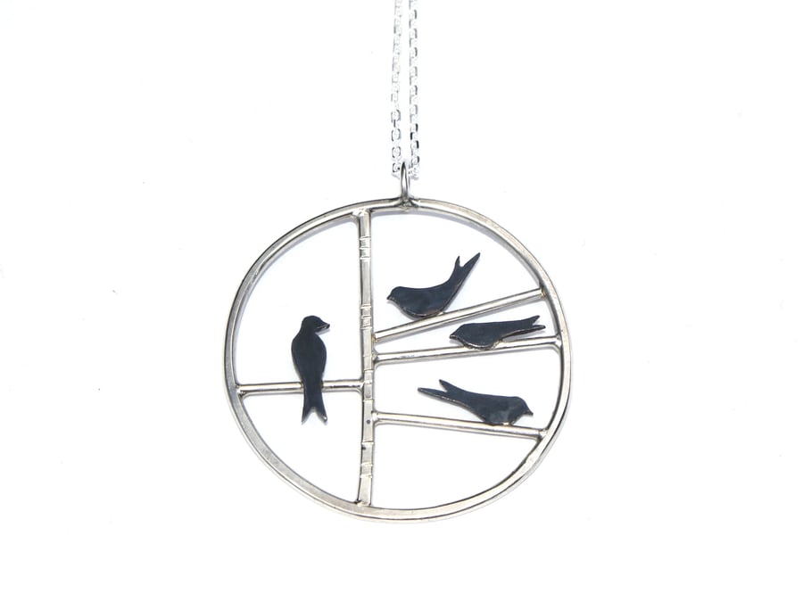 Four swallows necklace 
