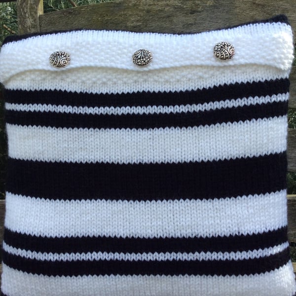 Hand knitted cushion cover