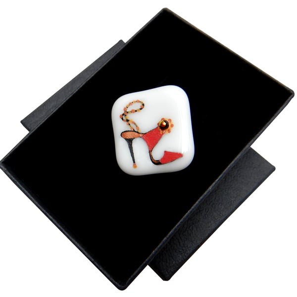HANDMADE FUSED DICHROIC GLASS 'STILETTO' BROOCH.