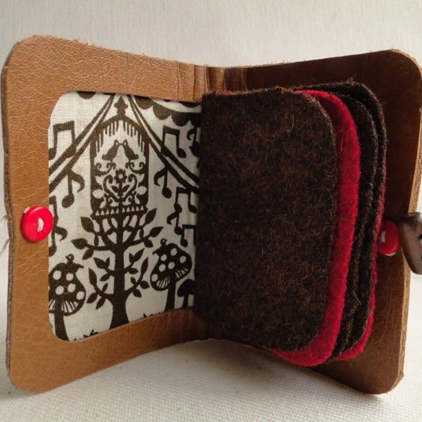 Needle Case in Brown Leather - Folklore Forest Fabric Interior - Needle Book
