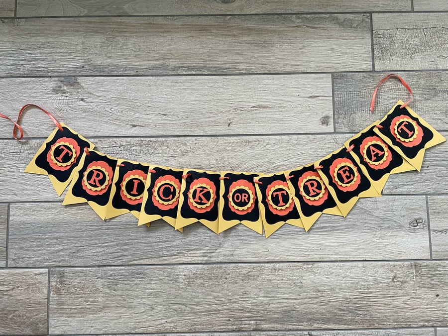 Halloween Trick or Treat Banner