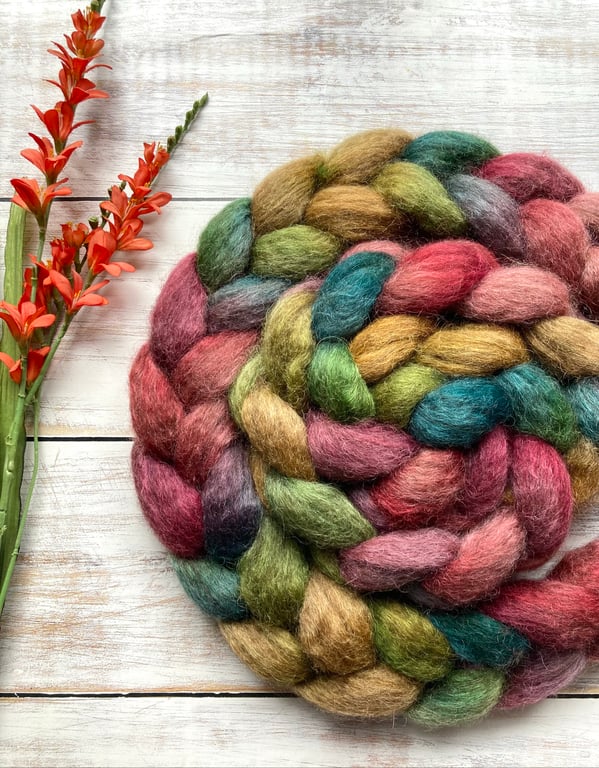 Gotland Spinning fibre 100g Hedge Haw and Sloe