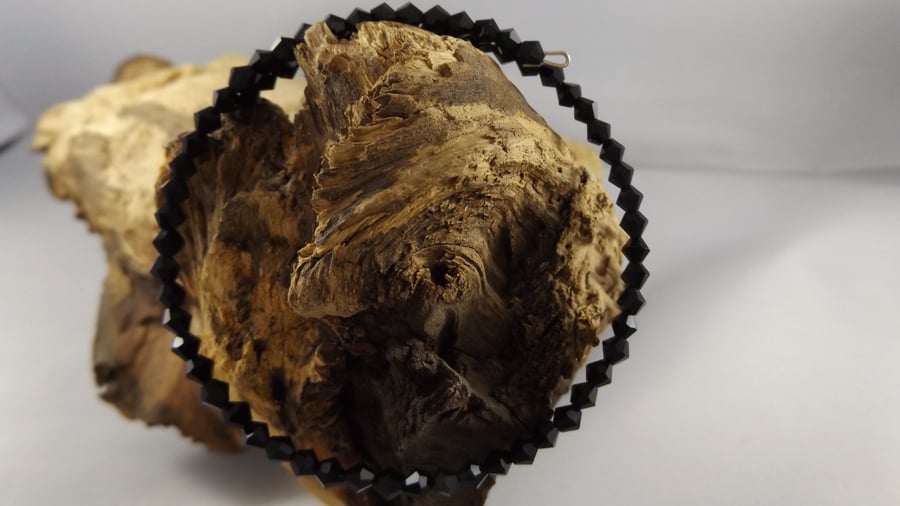 Crystal memory wire bracelet