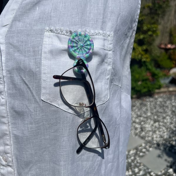 Glasses Holder Brooch - Carnival Pale Green