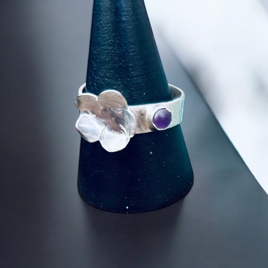 Sterling Silver Amethyst & Flower Ring - Gift Boxed - Size Q Lifelong Gift
