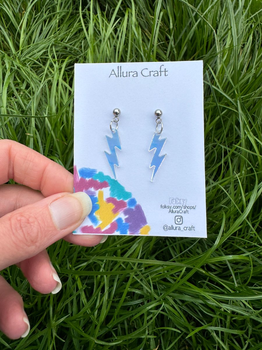 Kung Foo Lightning Iridescent Bolts