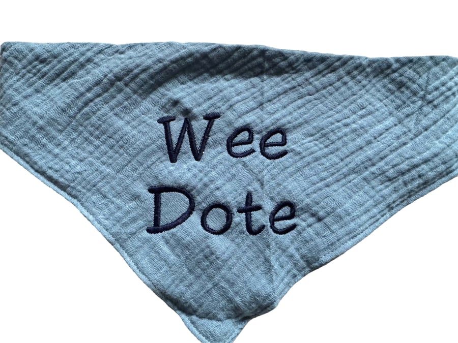 Personalised embroidered muslin bandana dribble bibs