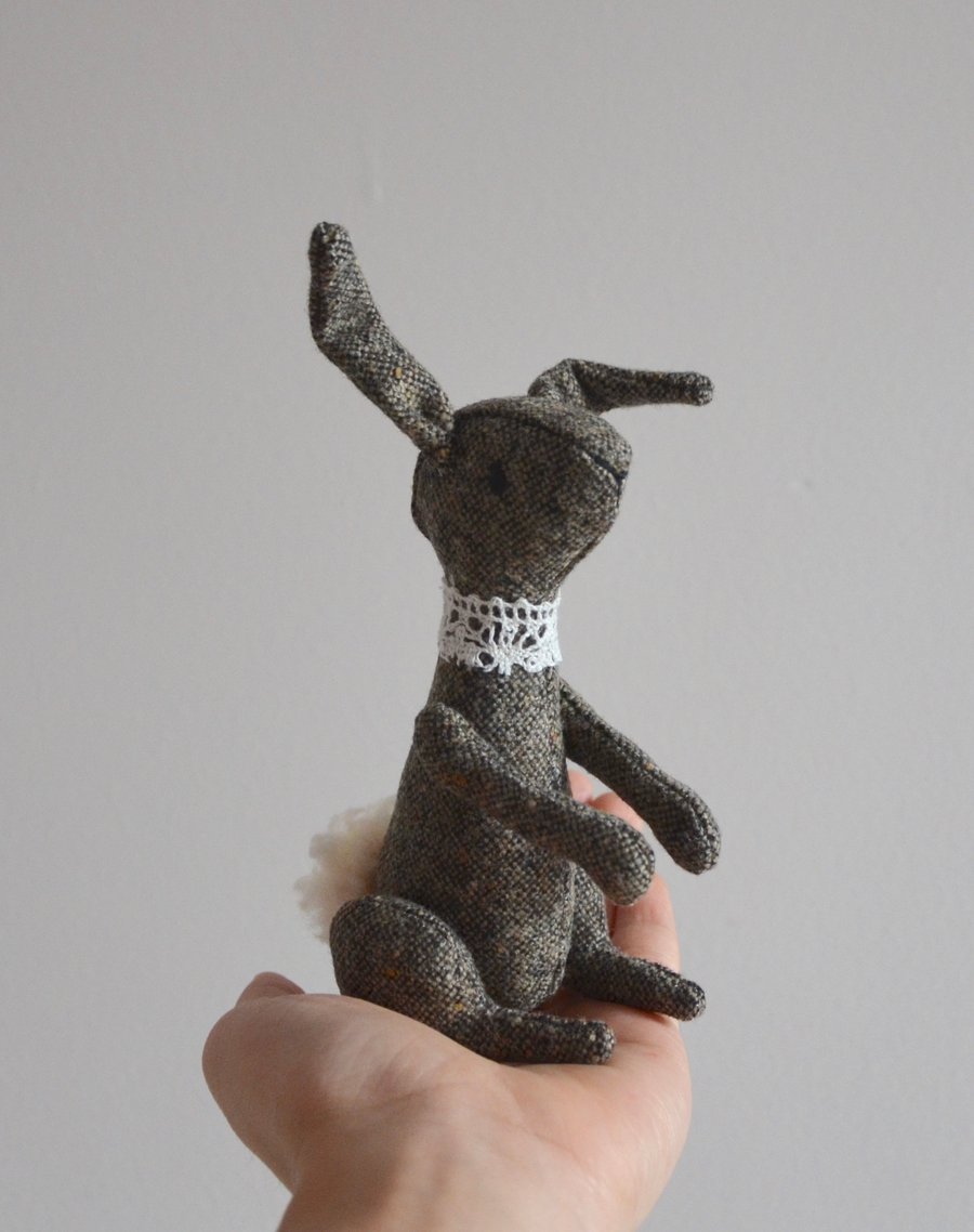 Lace Collared Rabbit