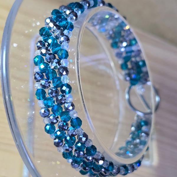 2 tone diagonal striped glass crystal bracelet - Silver and Blue