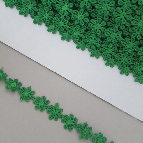 Green Daisy Venise Guipure Lace sold by the metre