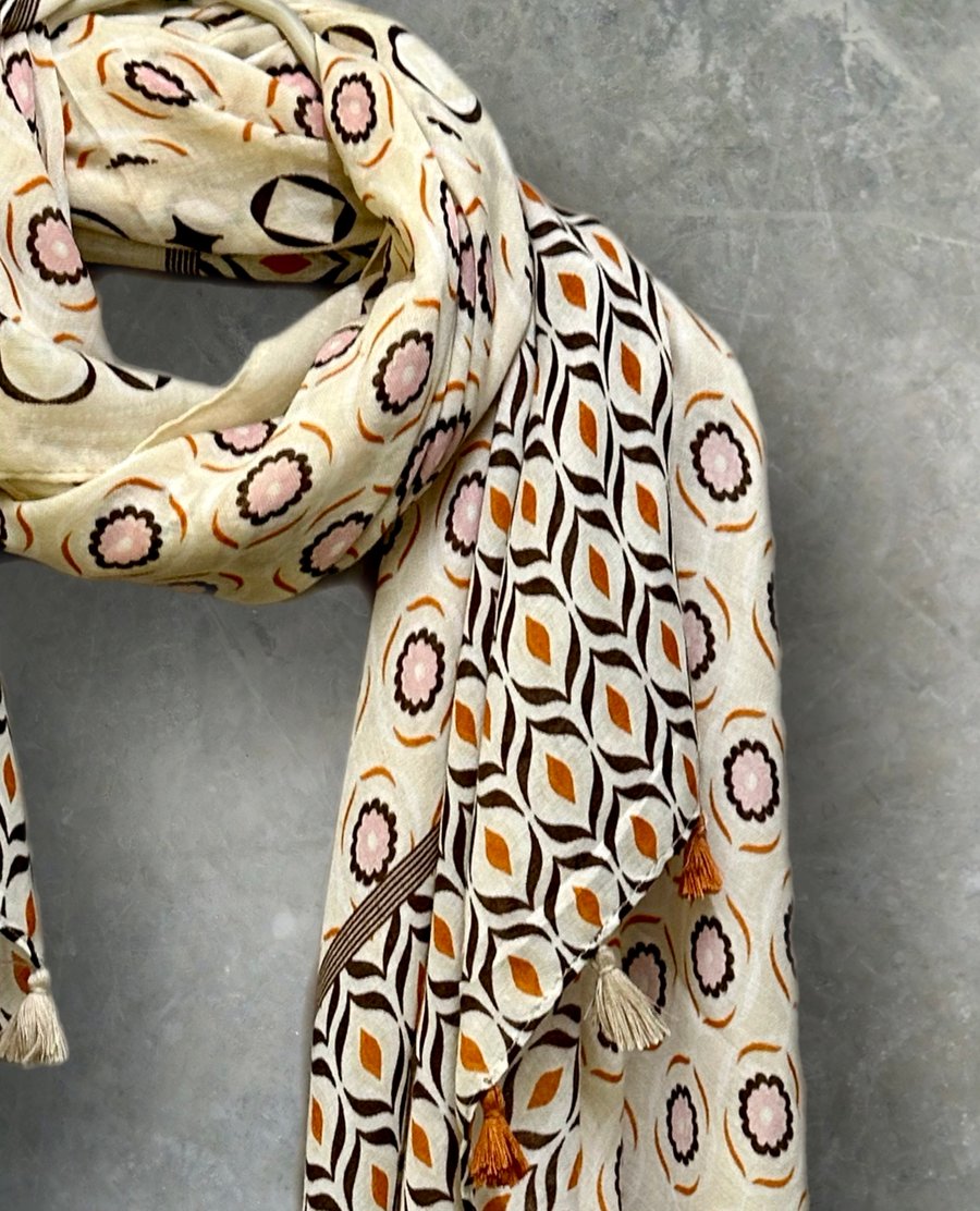Beige Moroccan-Inspired Geometric Pattern Scarf with Tassels for Women 