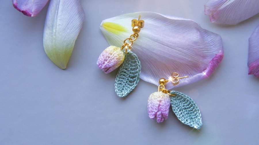 Microcrochet Tulip Stud Drop Earrings 