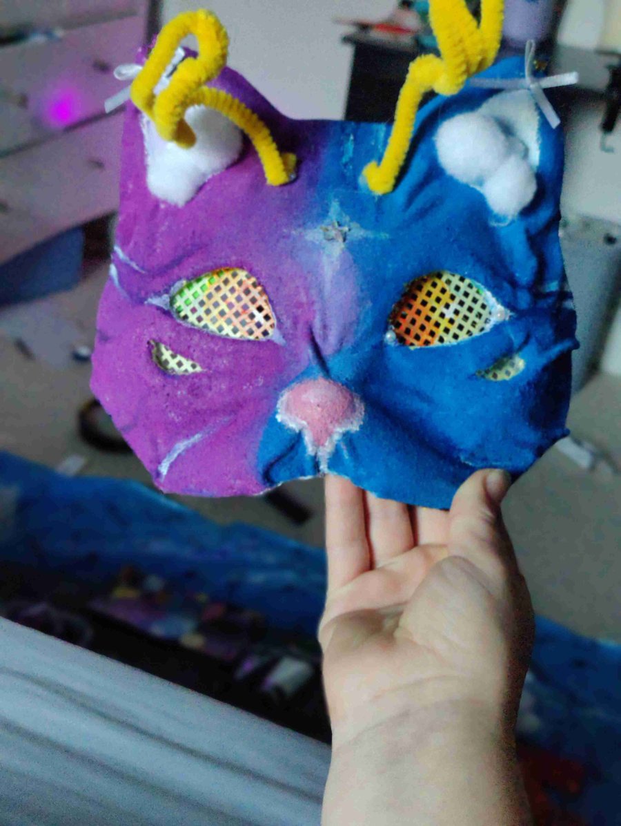 Felted Alien Cat Mask
