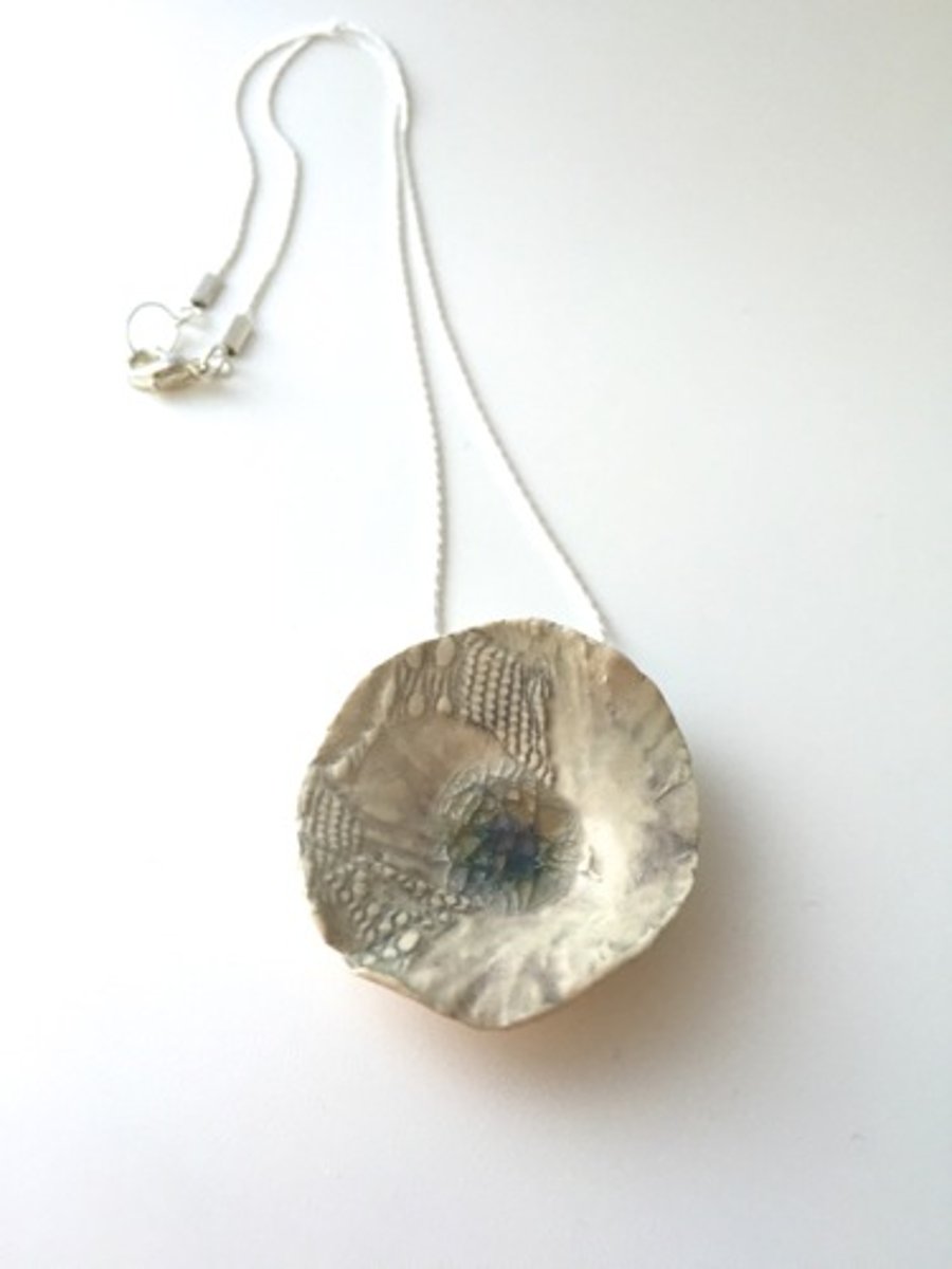 Surf Shell Ceramic Necklace