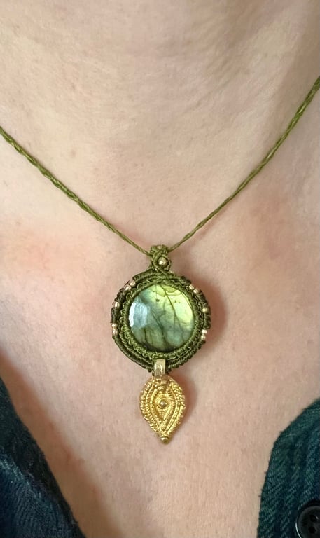 Labradorite pendant 