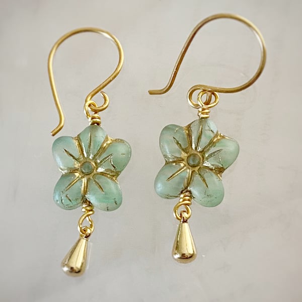 Green flower drop earrings