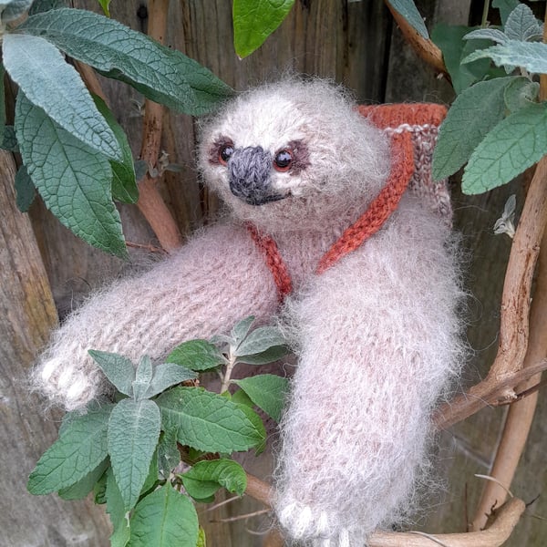 Sloth, dotpebblesknits design, Knitted Sloth,