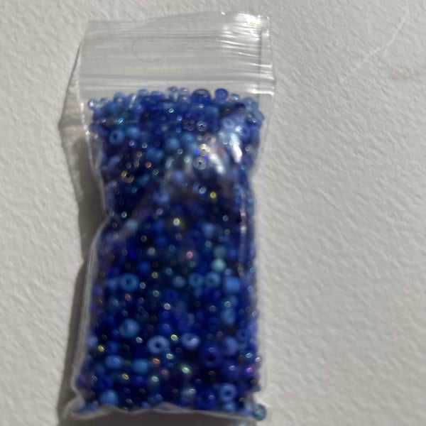 Seed beads for jewellery making (b67)