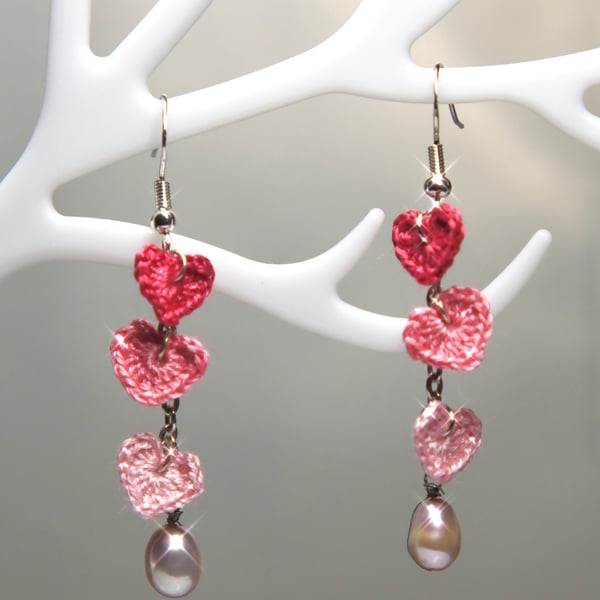 Microcrochet Heart, Freshwater Pearls earrings