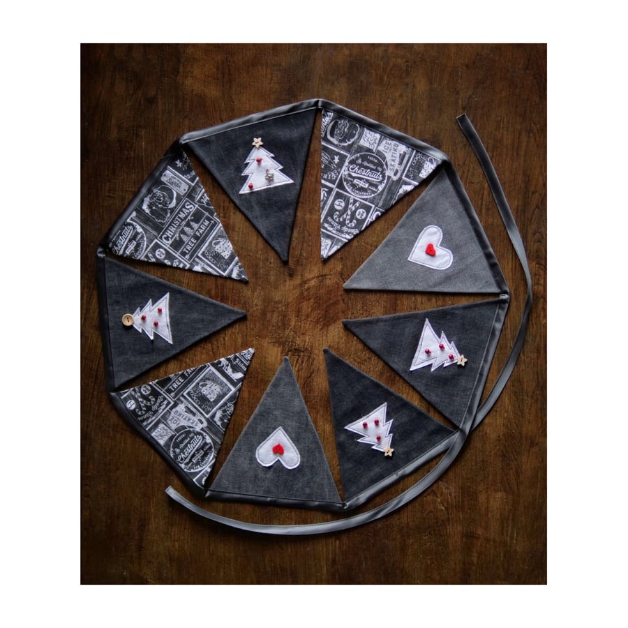 Upcycled Christmas Bunting 