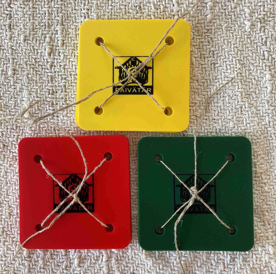 Paivatar Tablet Weaving Cards - Set of 30 - 6 cm Red Yellow Green card weaving 
