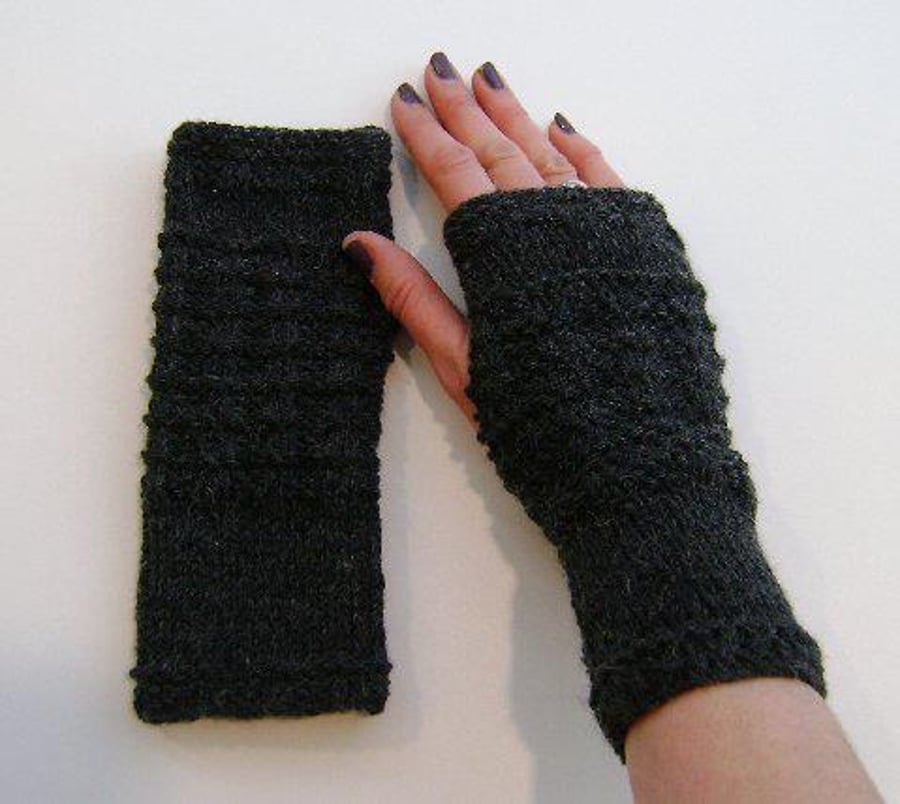 Fingerless Gloves Mittens Wrist Warmers in Charcoal Grey Aran Wool