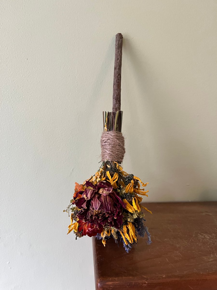 Dried Flower Besom. Handmade Broom. 27cm Long.